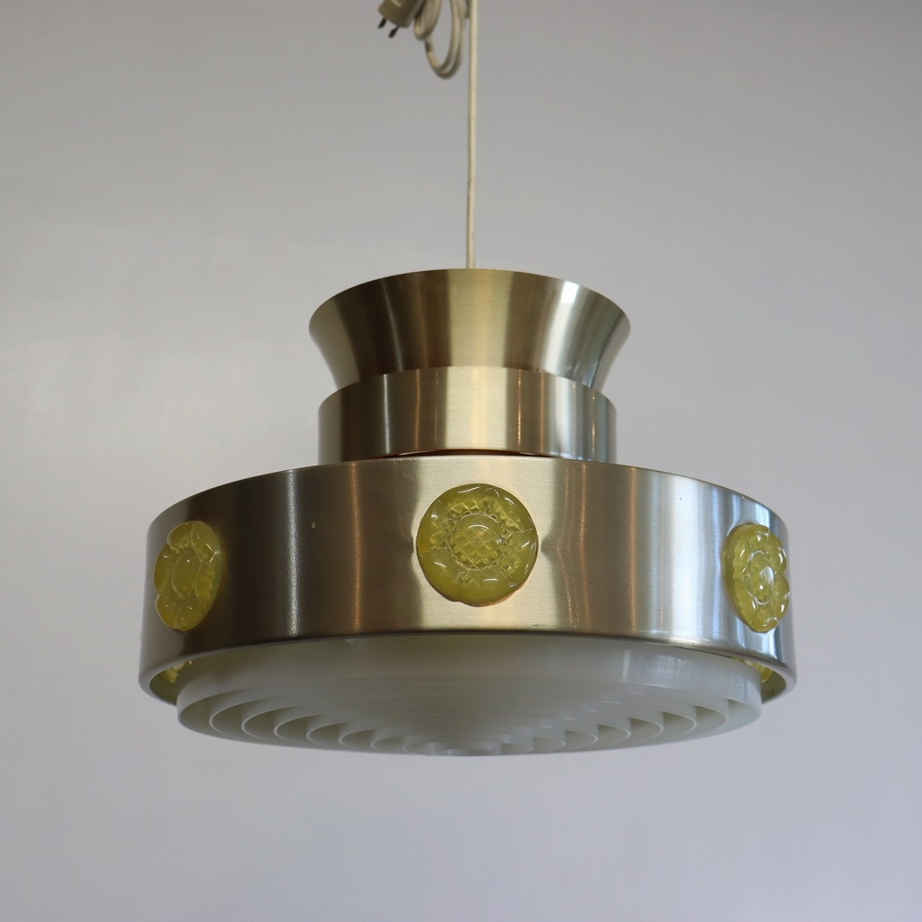 ヴィトリカ　ペンダントランプ