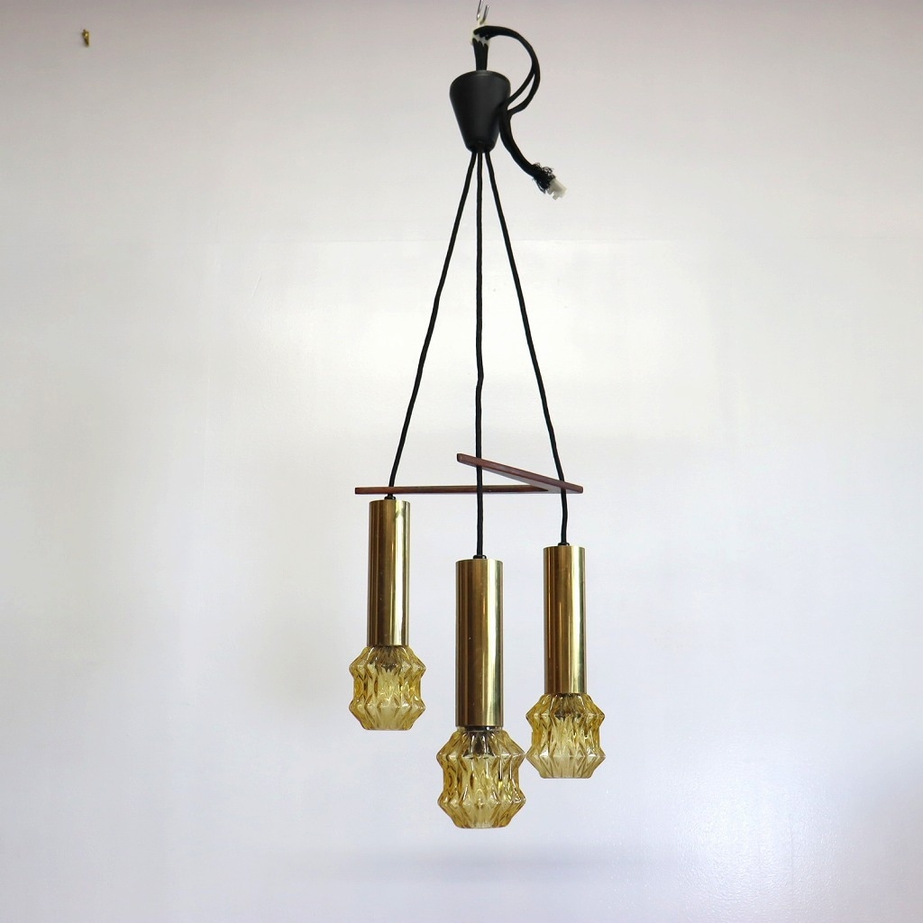 3灯ガラスペンダントランプ