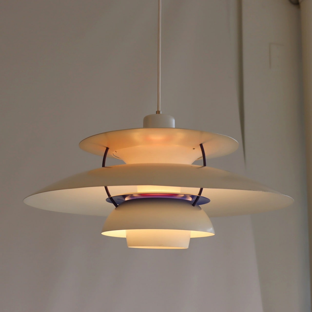 ルイスポールセン社製PH5 ルーバーペンダントランプ