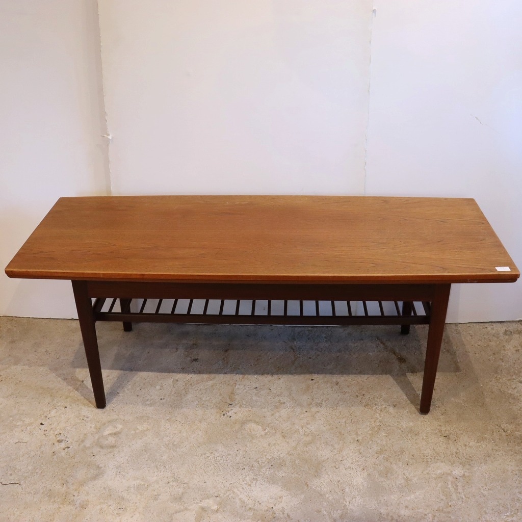 コーヒーテーブル