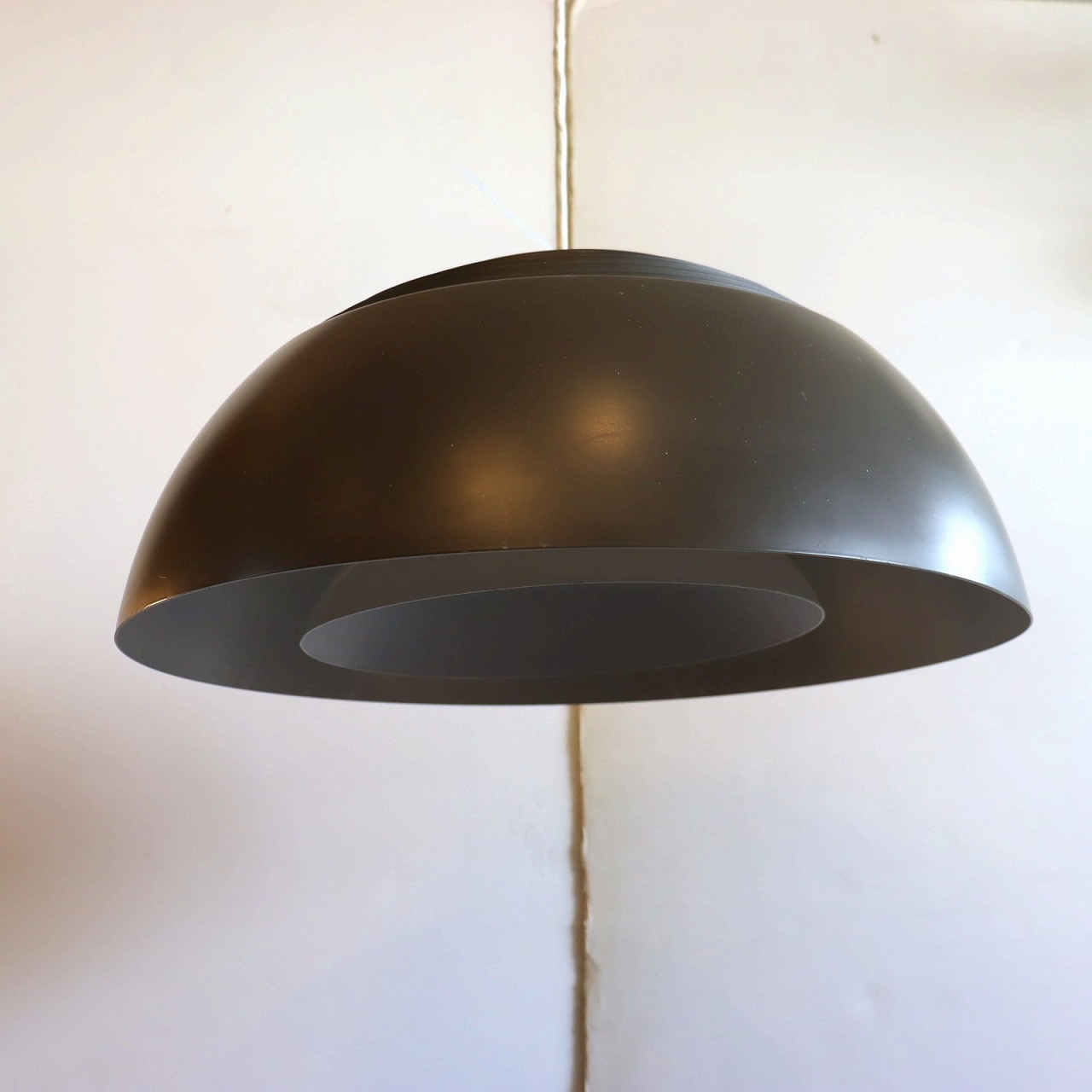 ルイスポールセン社製AJロイヤルペンダントランプ