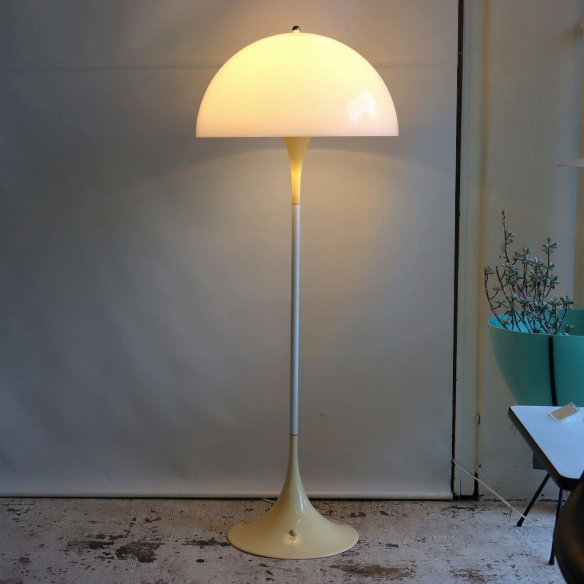 ルイスポールセン　パンテラフロアランプ