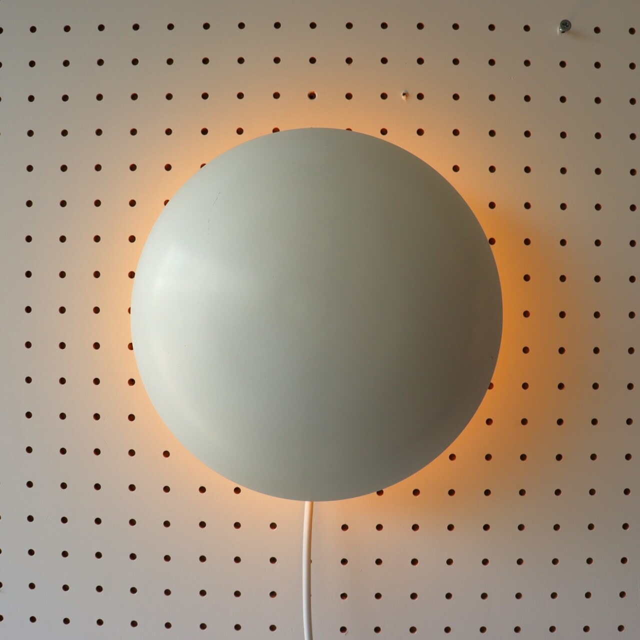 ルイスポールセン製PHハットウォールランプ 