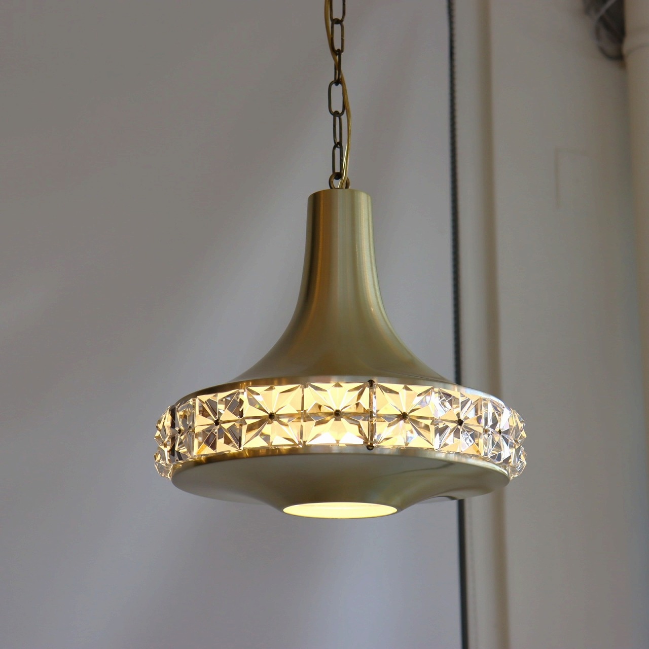 ヴィトリカ社製ペンダントランプ