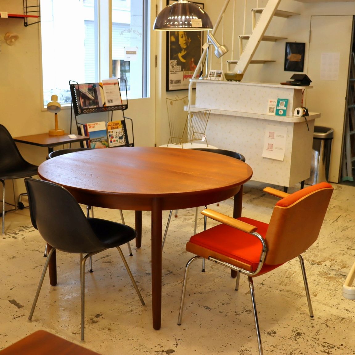 デュバ・モーベルインダストリ社製アームチェア | ソファ・ラウンジ