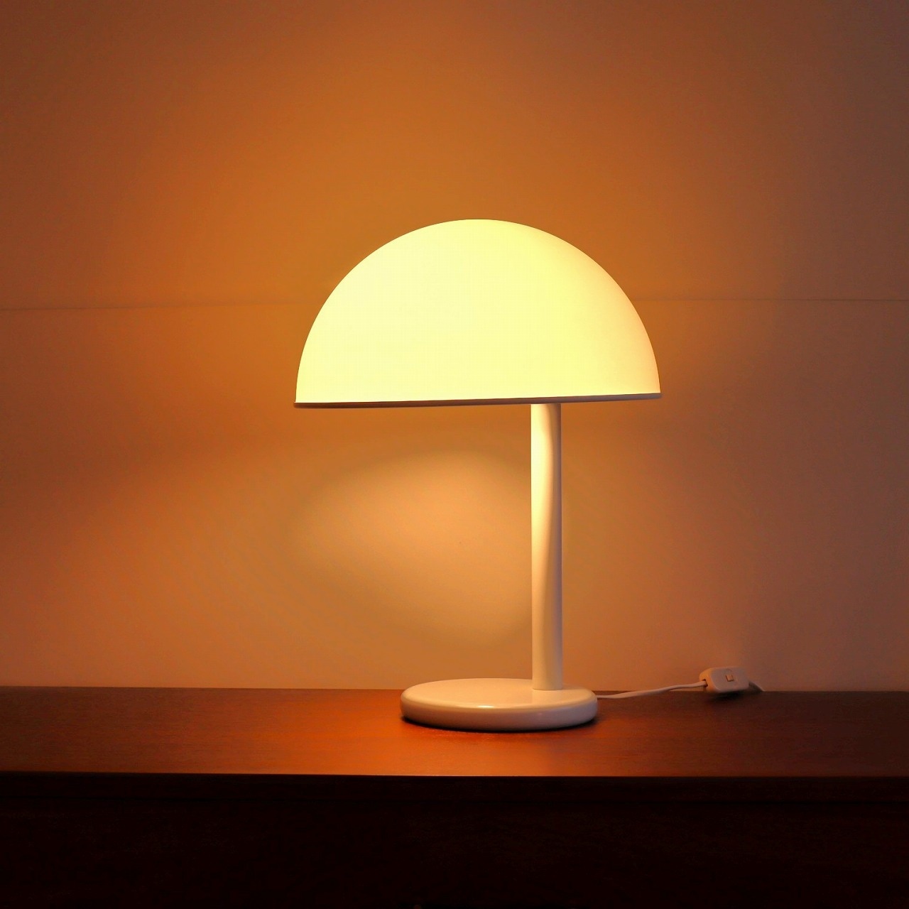 ダイクストラ・ランペン社製テーブルランプ