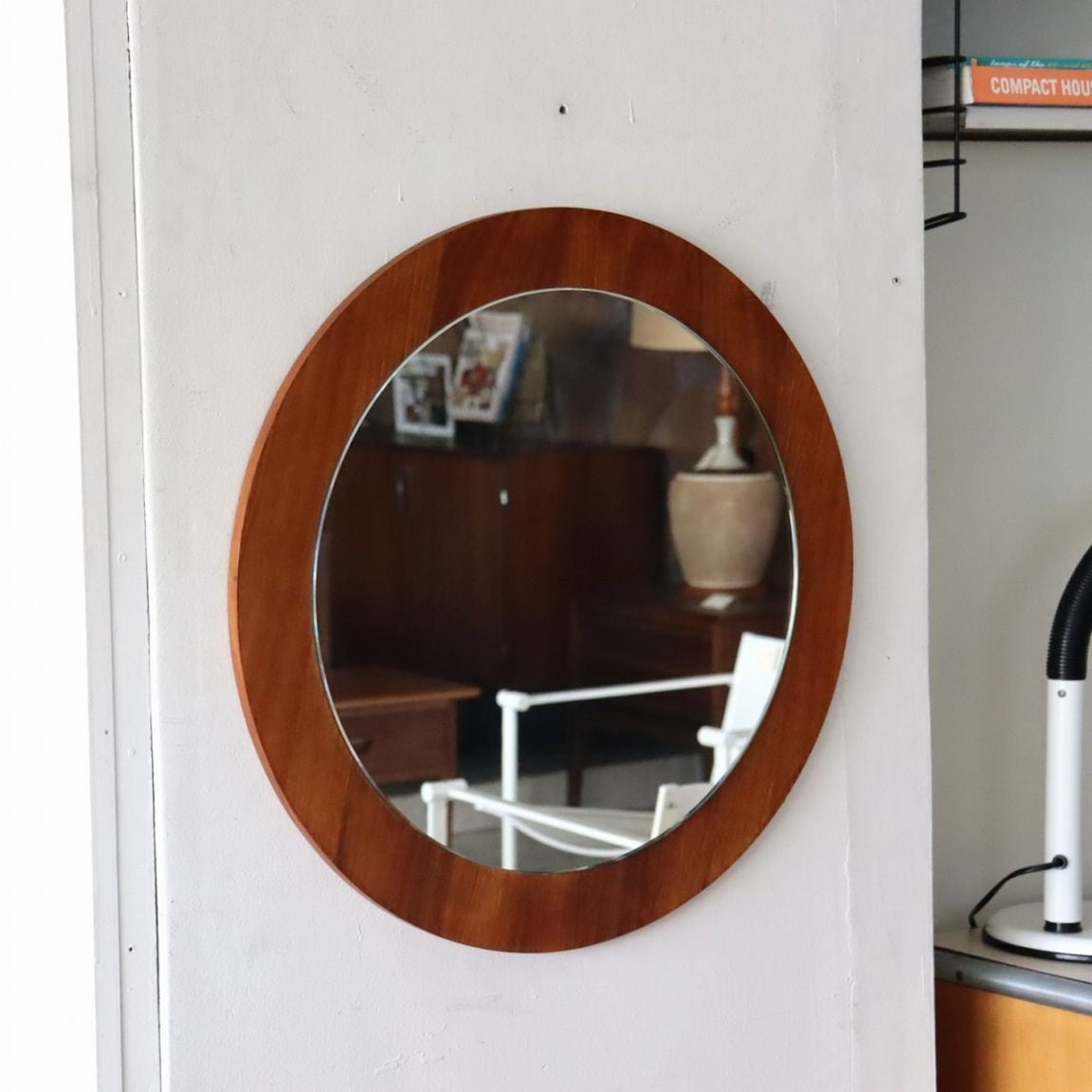 ラウンドウォールミラー