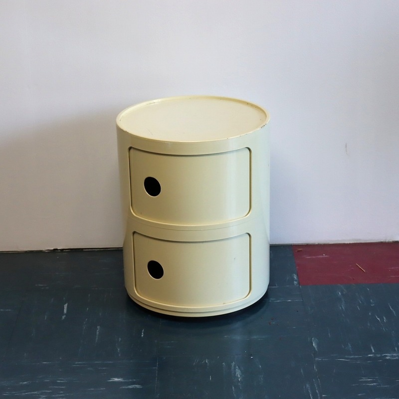 カルテルキャビネット