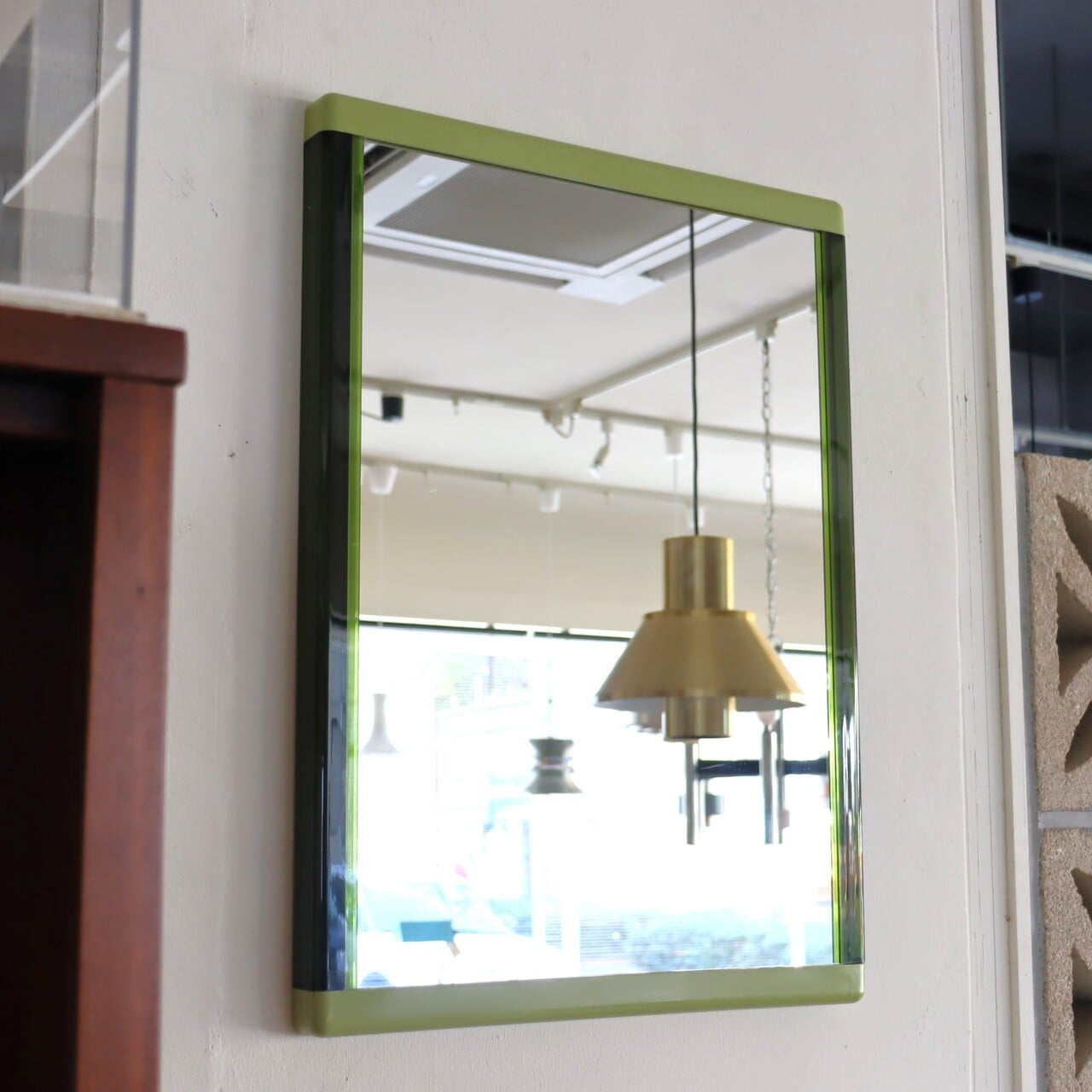 グリーンフレームミラー