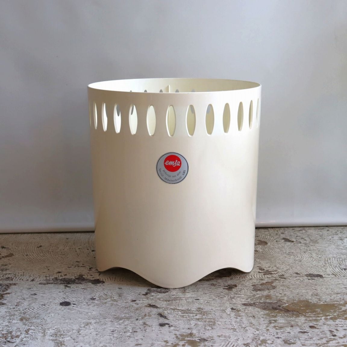 エムザ社製トラッシュボックス