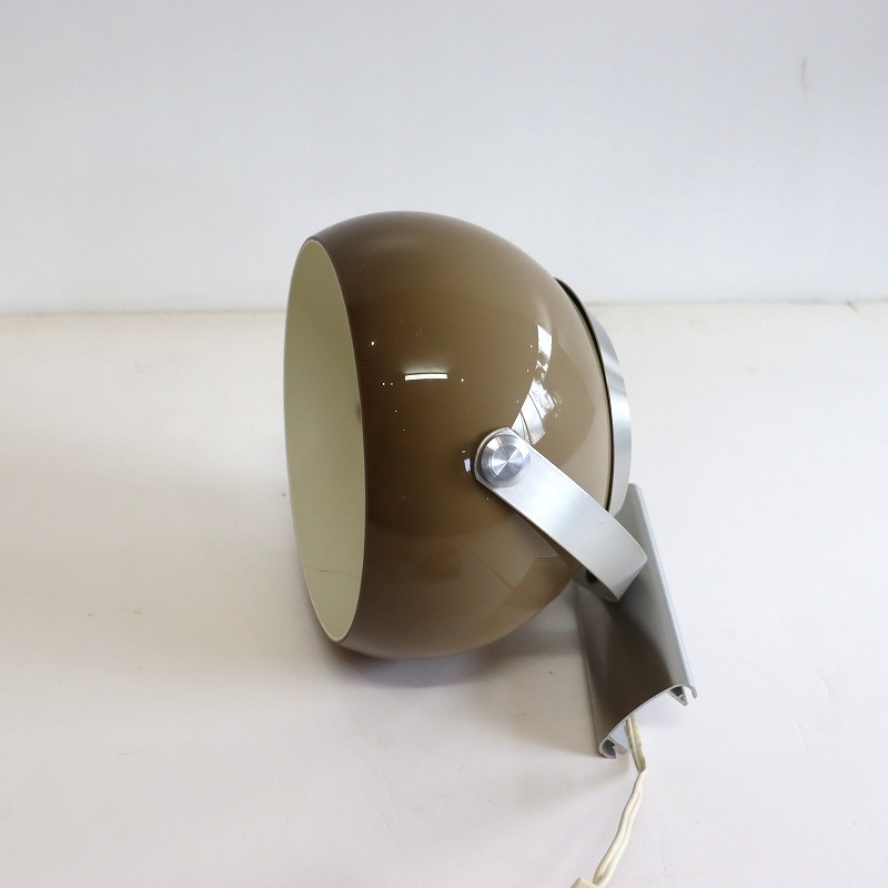 ブラケットランプ