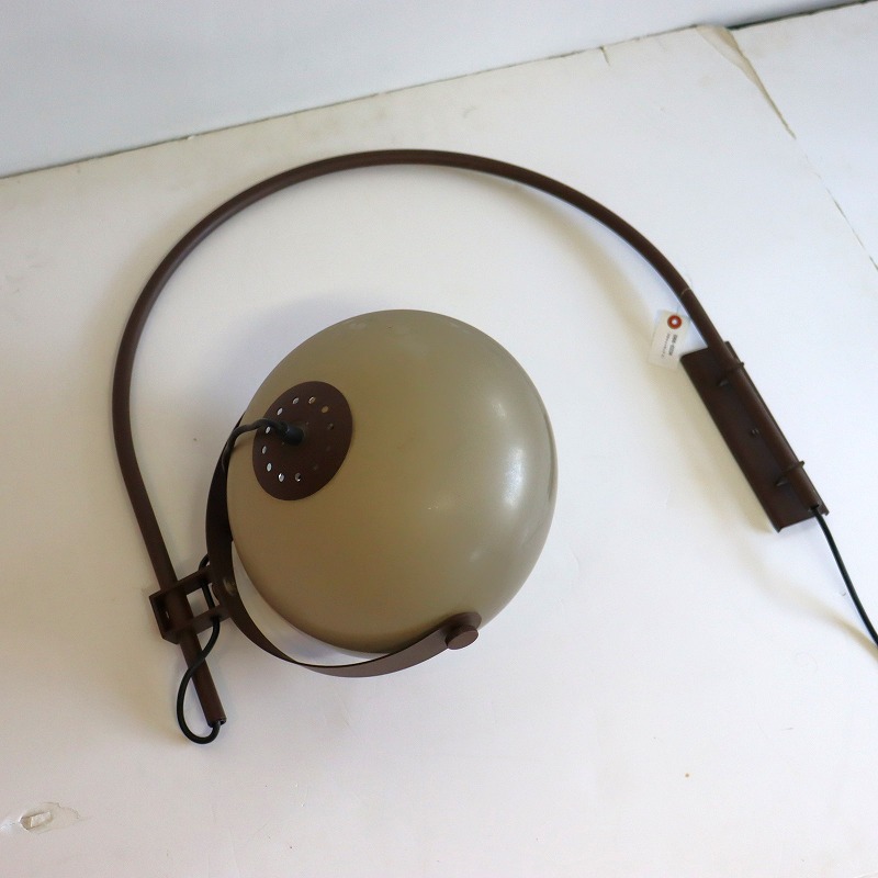 ブラケットランプ