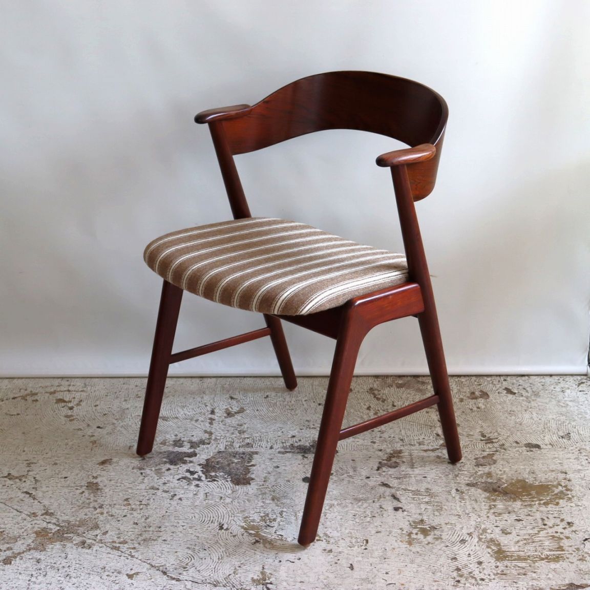 カイ・クリスチャンセン　ネイルチェアNo.32