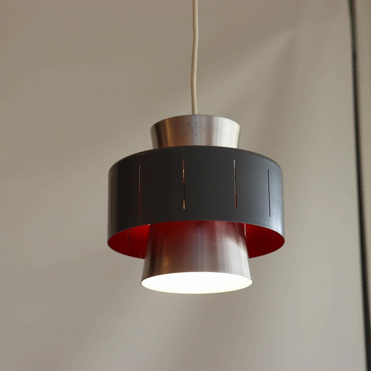 ヴィトリカ社製ペンダントランプ