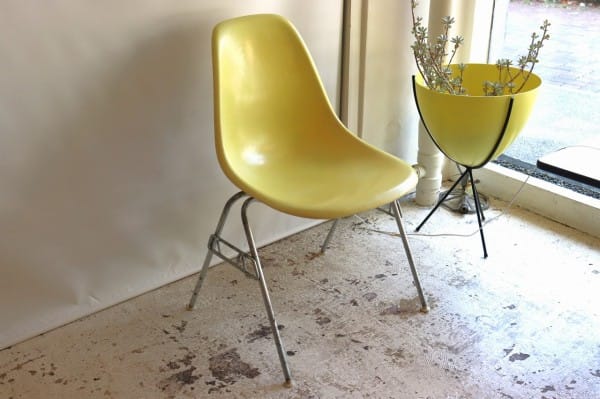 ハーマンミラー社製イームズ サイドシェルチェア(レモンイエローFRP)+
