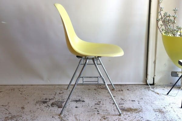 ハーマンミラー社製イームズ サイドシェルチェア(レモンイエローFRP)+