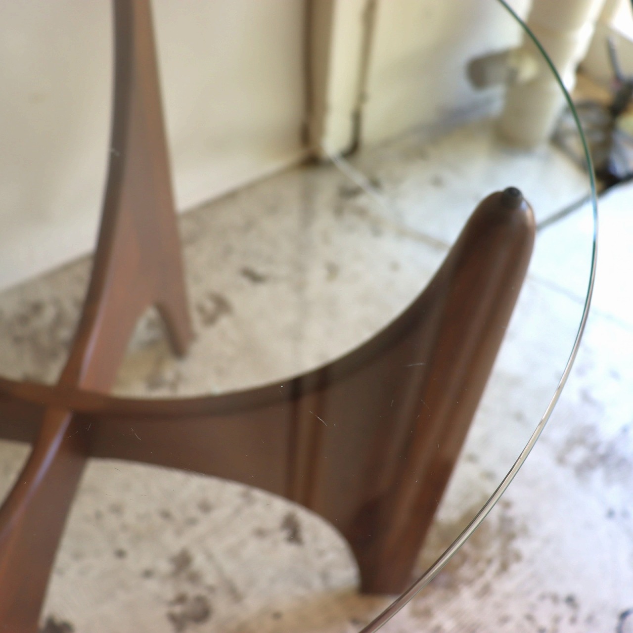 エイドリアン・ピアソール ガラストップサイドテーブル | サイド