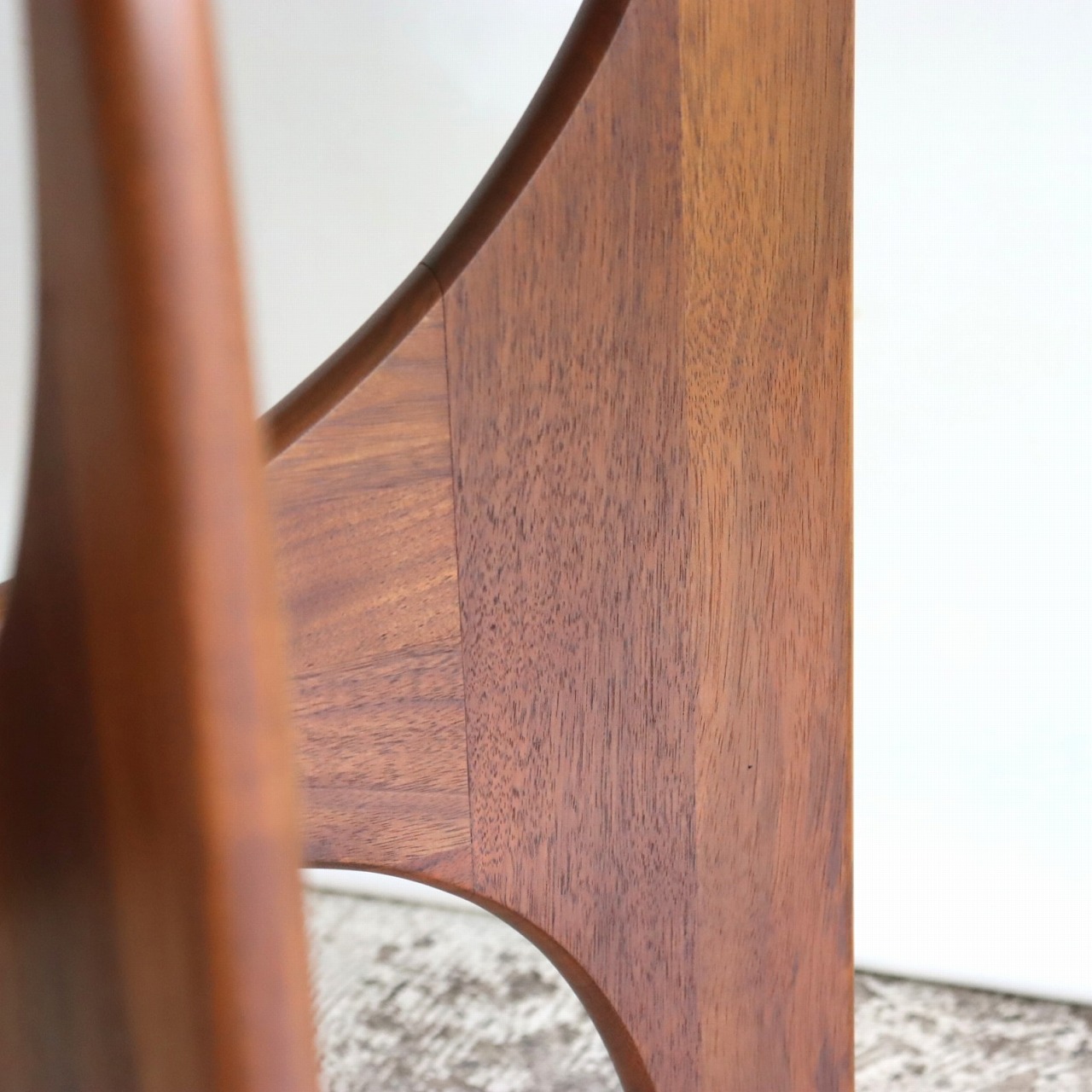 エイドリアン・ピアソール ガラストップサイドテーブル | サイド