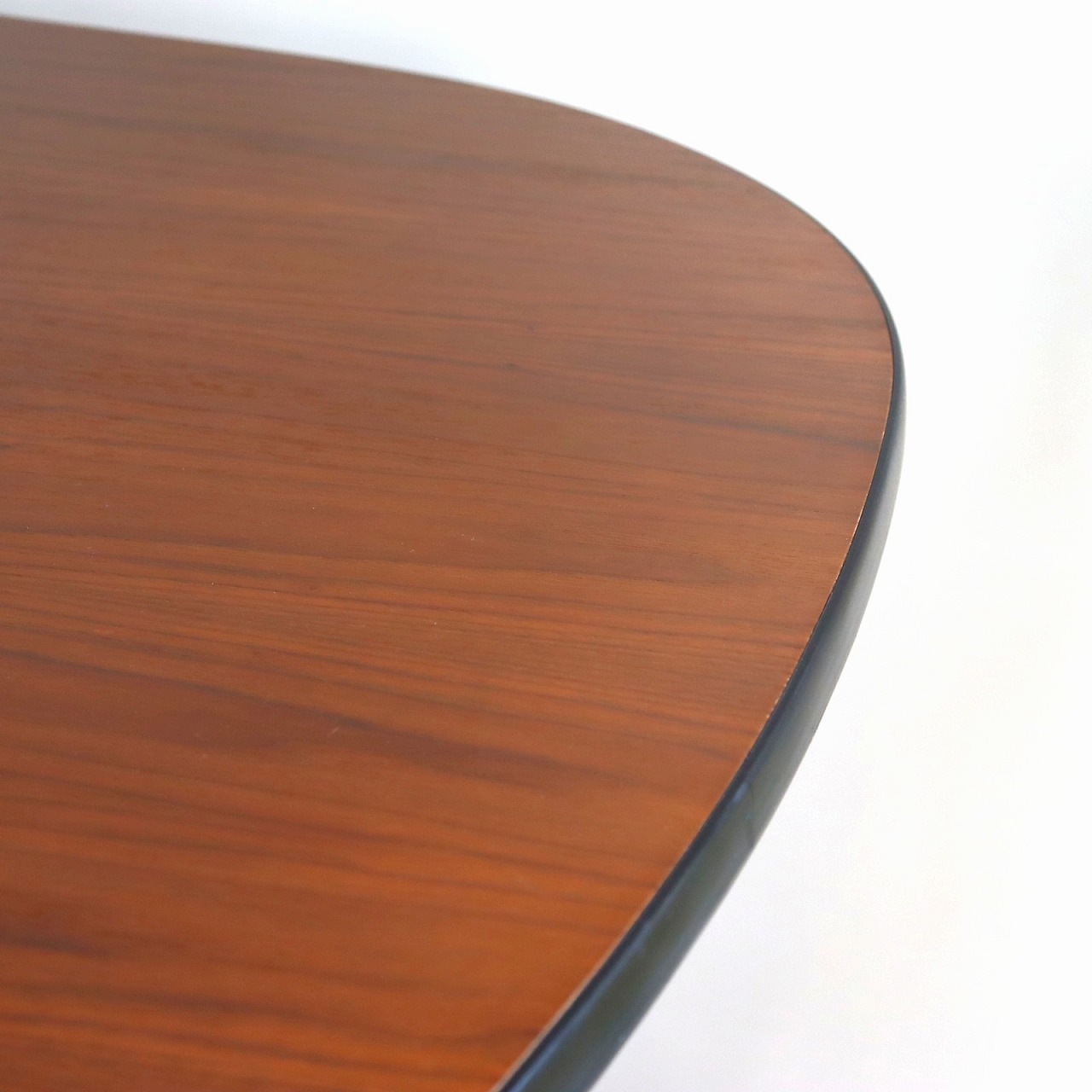 ハーマンミラー製セグメンテッドベーステーブル | ダイニングテーブル