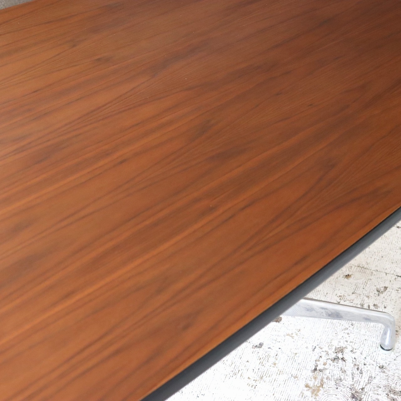 ハーマンミラー製セグメンテッドベーステーブル | ダイニングテーブル