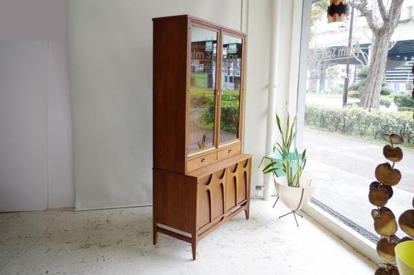 ブロイヒル社製カップボード | FURNITURE | パームスプリングス