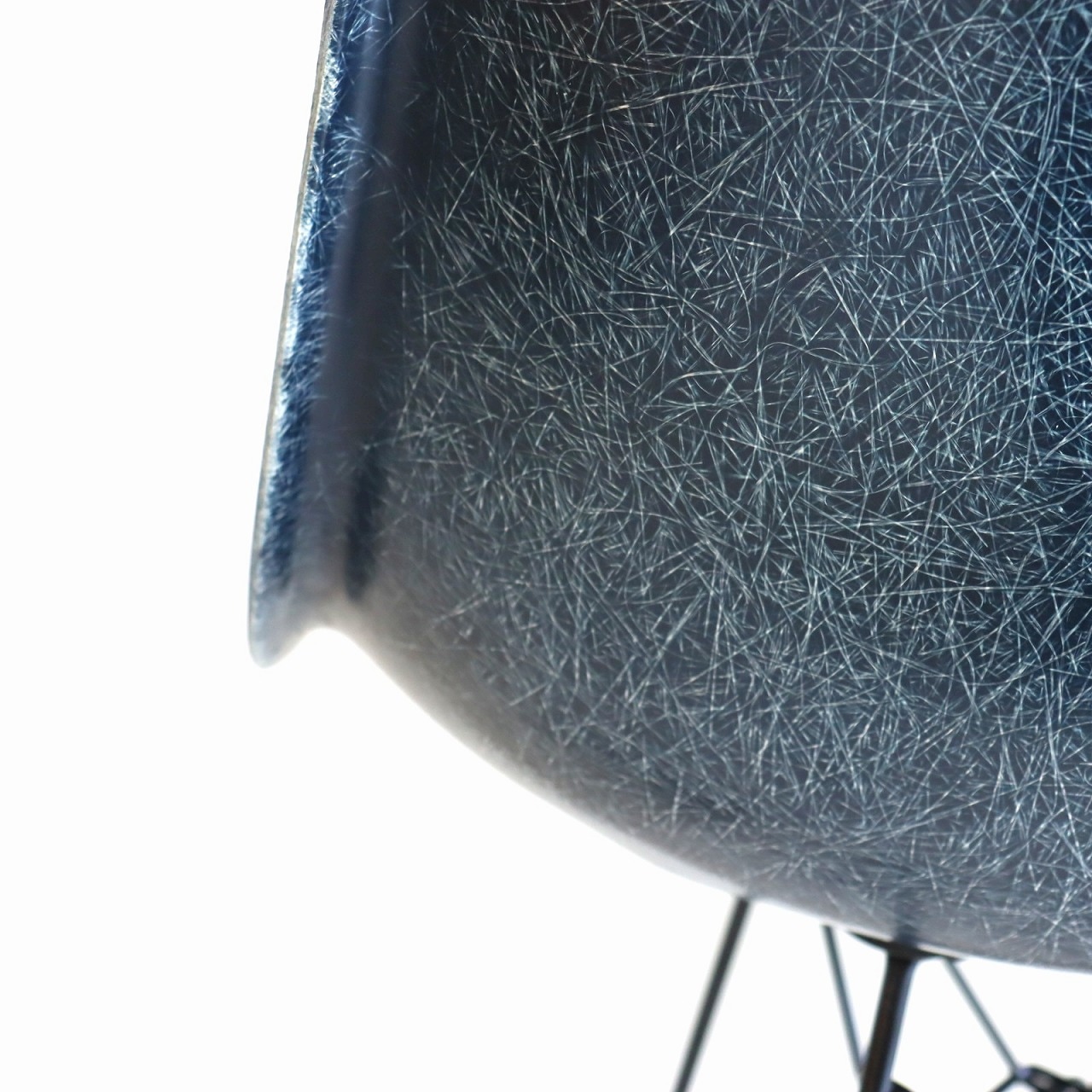 ハーマンミラー社製イームズ サイドシェルチェア(ネイビーFRP