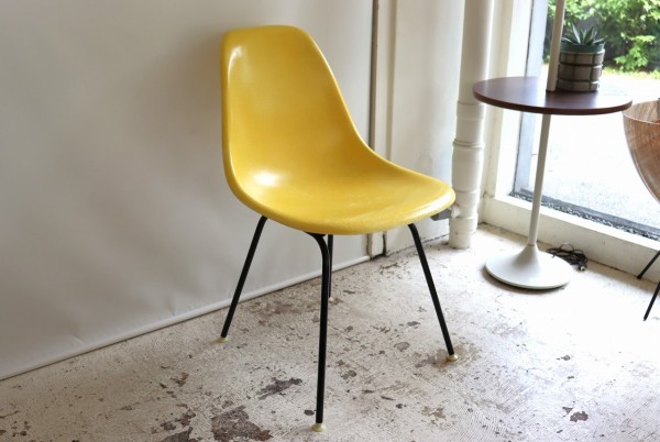 ハーマンミラー社製 イームズシェルチェア 保証書/取説付 引取りお値引き5千円 ハーマンミラー社製 イームズシェルチェア 保証書/取説付 引取りお