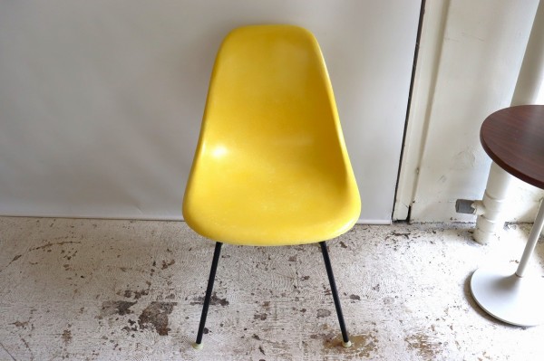 ハーマンミラー社製イームズ サイドシェルチェア(イエローFRP