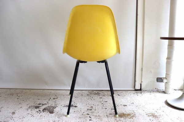 ハーマンミラー社製イームズ サイドシェルチェア(イエローFRP