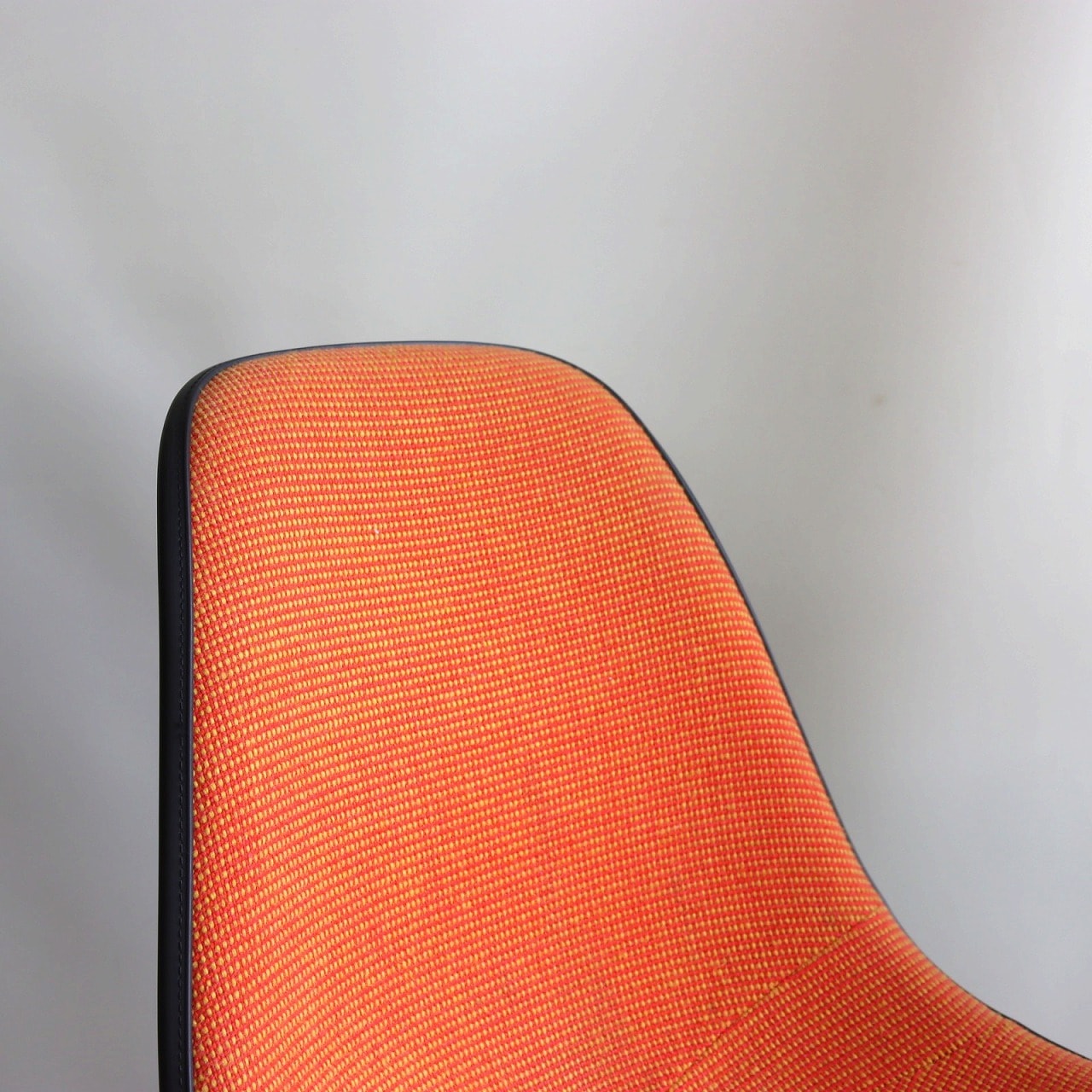 ハーマンミラー シェルチェア イームズ ミッドセンチュリー オレンジ ハーマンミラー / Herman Miller サイドシェルチェア FRP オレンジ
