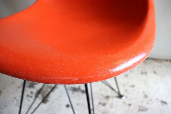 ハーマンミラー社製イームズ サイドシェルチェア(オレンジFRP