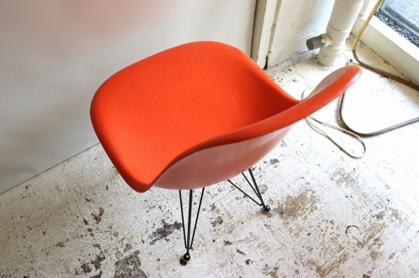 ハーマンミラー イームズチェアー FRP サイドシェル　オレンジ 正規品 ハーマンミラー / Herman Miller サイドシェルチェア FRP