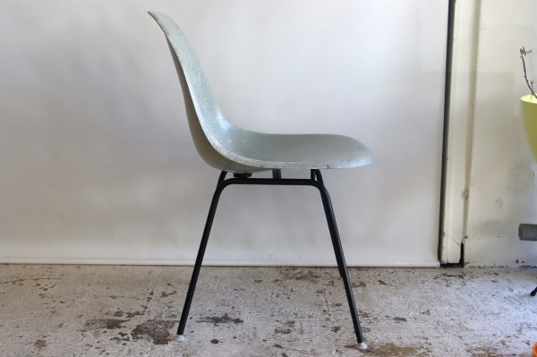 ハーマンミラー社製イームズ サイドシェルチェア(シーフォームグリーン