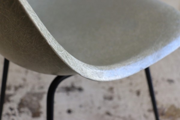 ハーマンミラー社製イームズ サイドシェルチェア(シーフォーム