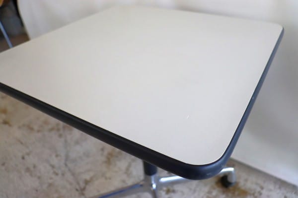 ハーマンミラー社製キャスターテーブル | TABLE | パームスプリングス