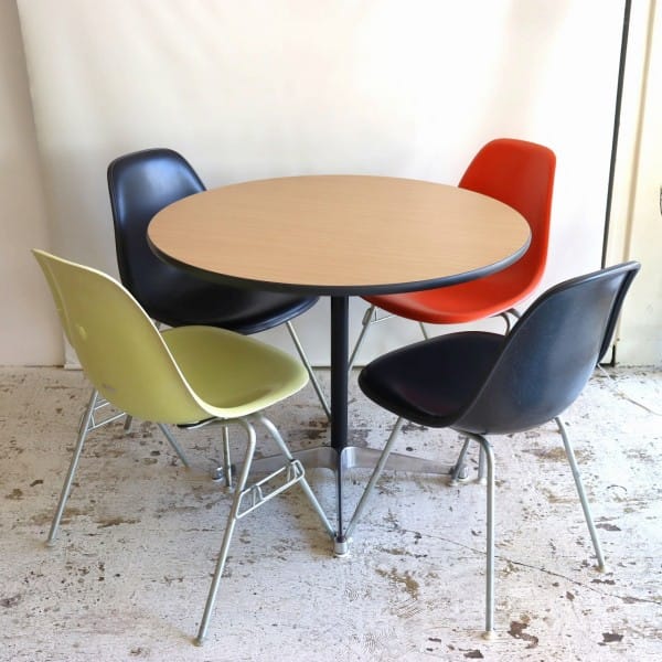 ハーマンミラー社製ラウンドテーブル | ダイニングテーブル