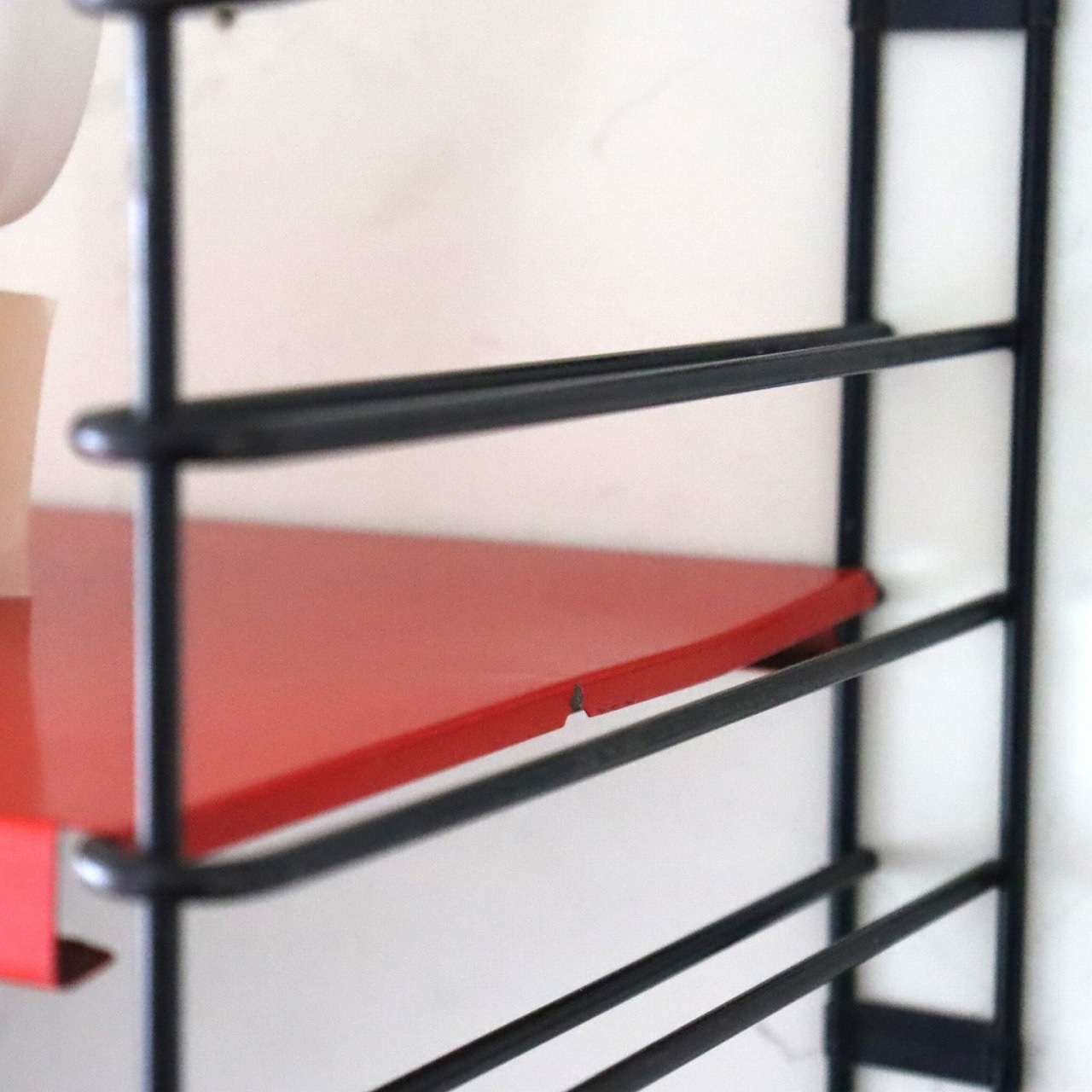 TOMADO社製ウォールシェルフ(レッド・グレー) | ウォールアイテム