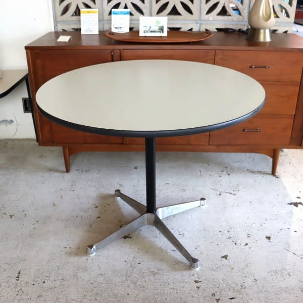 ハーマンミラー ラウンドテーブル 2003年製 ビンテージ 状態良好 ハーマンミラー製ラウンドテーブル | ダイニングテーブル | パーム