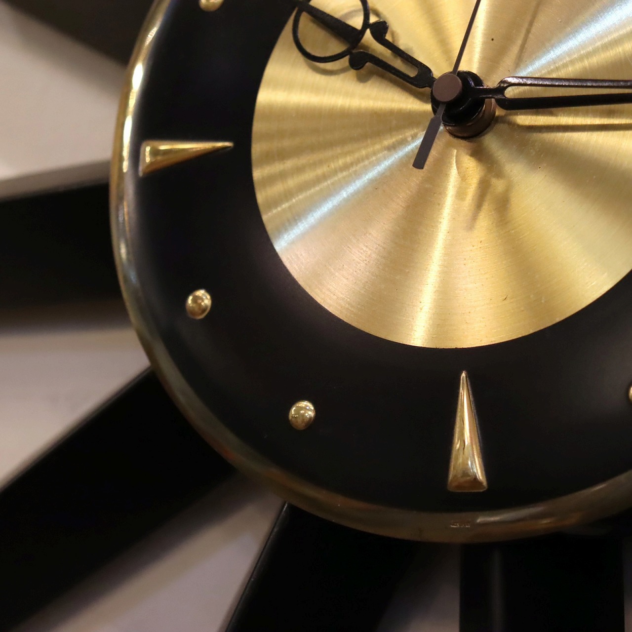 Welby スターバースト 壁掛け時計 ミッドセンチュリー ムーブ交換済 レトロ Welby スターバースト 壁掛け時計 ミッドセンチュリー ムーブ交換済