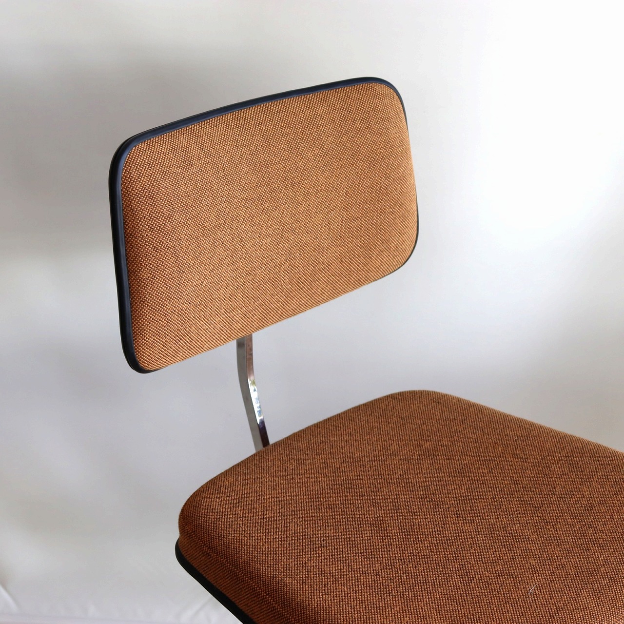 Labofa社 （デンマーク製）デスクチェア Labofa社 （デンマーク製）デスクチェア