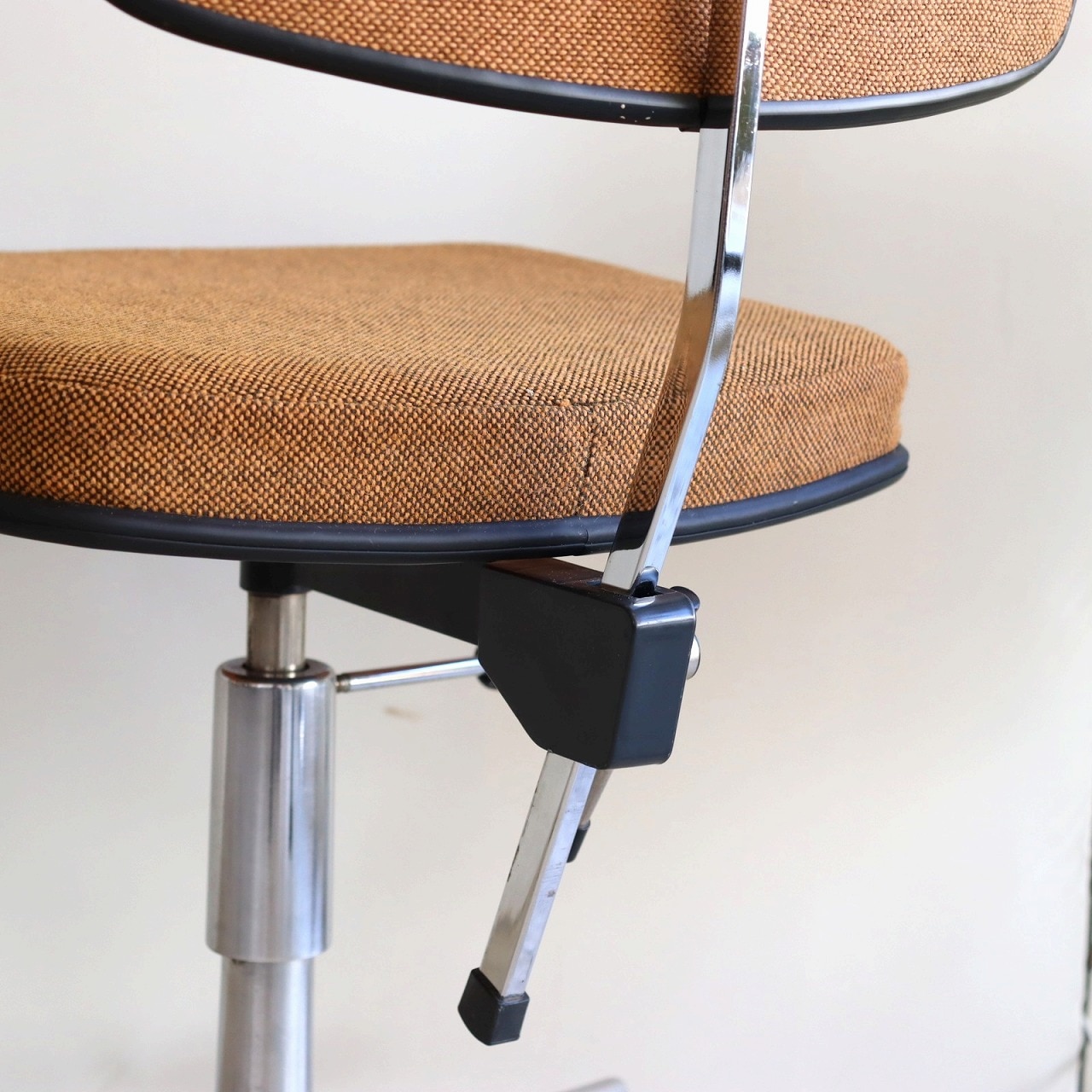 デンマーク老舗椅子メーカーFindahls Mobelfabrik社Mosbol FDBモブラー 【日本代理店】デンマークデザイン J46 ナチュラル Poul M