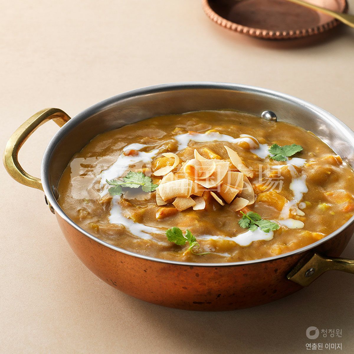 【清浄園】清浄園 カレーの女王(マンゴ－＆バナナ) 108ｇ / 16入