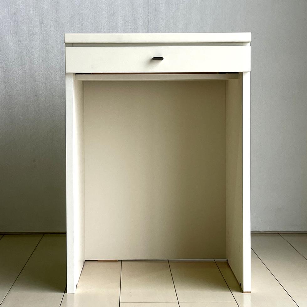 №8 DESK -WHITE-