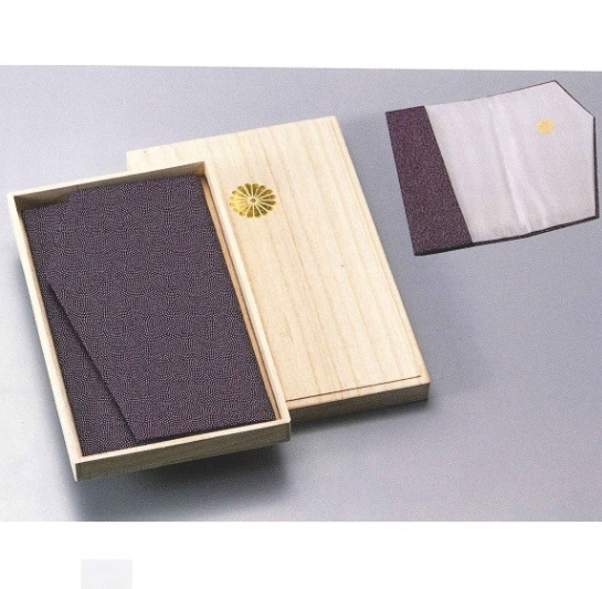 一越鮫小紋金封ふくさ　紫　桐箱菊紋入<br>送料無料