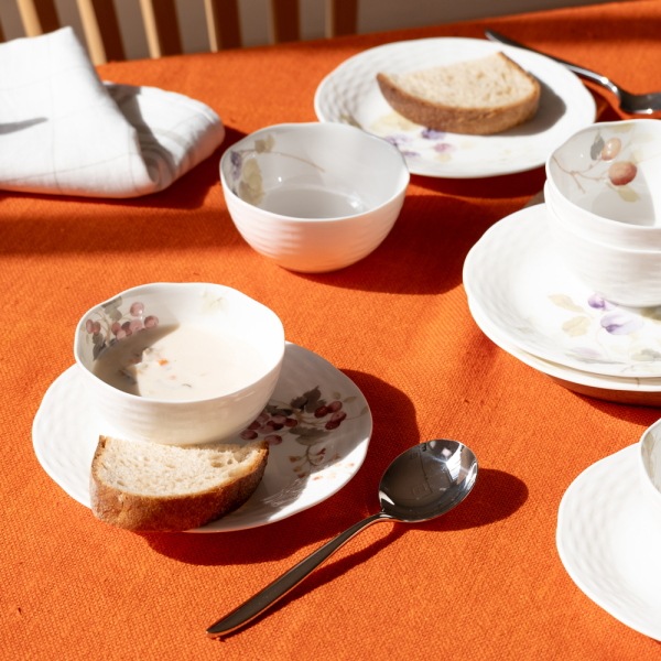 ナルミ・ルーシーガーデン スプーン付ティーコーヒー兼用カップ＆ソーサーセット　アソート