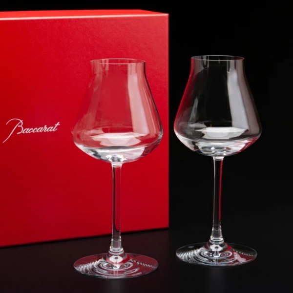 Baccarat（バカラ）<br>シャトーバカラ ワイングラス 白ワイン用 ペア （Ｓサイズ）<br>【当日発送商品】