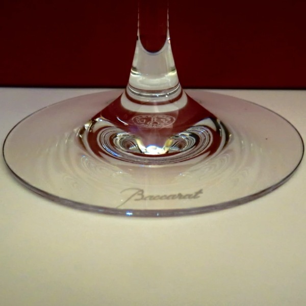 Baccarat（バカラ）<br>シャトーバカラ ワイングラス 白ワイン用 ペア （Ｓサイズ）<br>【当日発送商品】