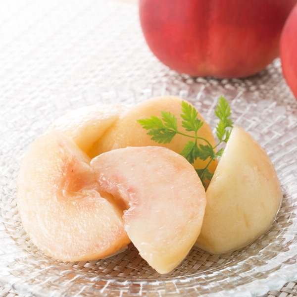 山梨県産　御坂の光センサー桃（１．３ｋｇ）<br>送料無料<br>2026年6月下旬頃順次発送予定<br>フルーツ　桃　モモ　もも