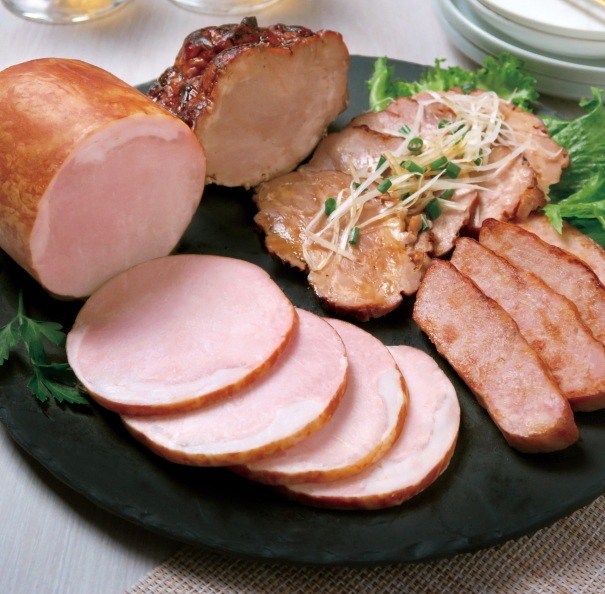 鎌倉ハム 富岡商会 ロースハム・焼豚・あらびきハム<br>　送料無料<br>　お届け指定日は11月18日以降となります