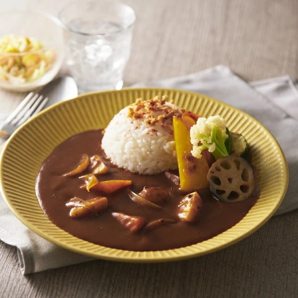 【ニッポンハム】日本ハム 牛肉をとろけるまでじっくり煮込んだ <br>カレーセット(中辛) <br>送料無料<br>　お届け指定日は11月18日以降となります